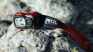 【忖度なしの自腹レビュー】最新テクノロジーと匠のデザインが凝縮した「PETZL スイフトRL」はパワー、実用性、ともに文句なしの傑作ヘッドランプ