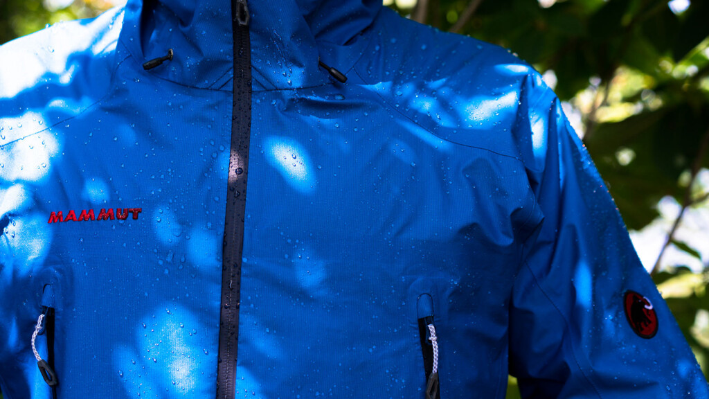 Review：MAMMUT（マムート）GORE-TEX QUANTUM ULTRA-LIGHT JACKET 近年 