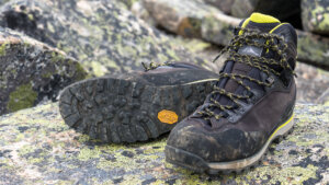 Caravan Grand King GK88 Review: High-performance mountain boots with an exquisite balance between strength and ease of walking, and a reasonable price.