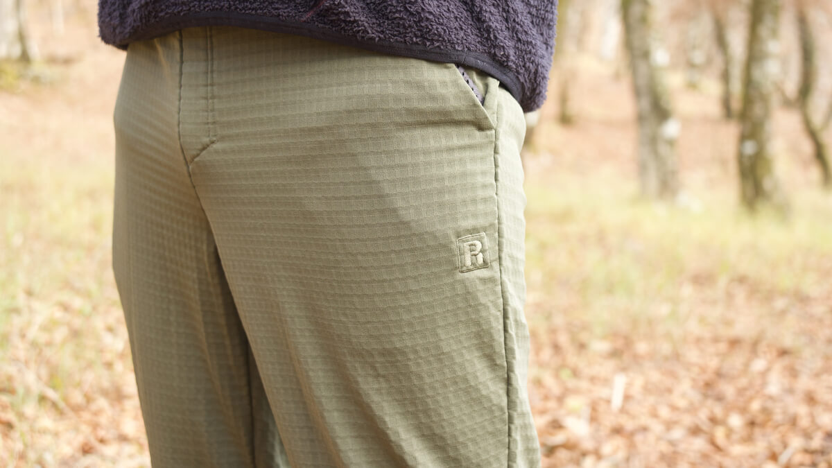 パタゴニア「メンズ・R1 パンツ」レビュー：寒さや蒸れ、タイツの圧迫感にサヨナラ。真冬のアウトドアでのレイヤリングを劇的に快適にするインナーパンツの最適解
