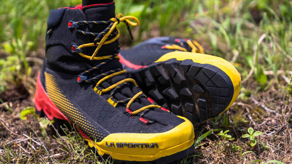 【忖度なしの自腹レビュー】里山から大キレットまで怖いものなし。LA SPORTIVA AEQUILIBRIUM ST GTX はマウンテンブーツの垣根を越えた