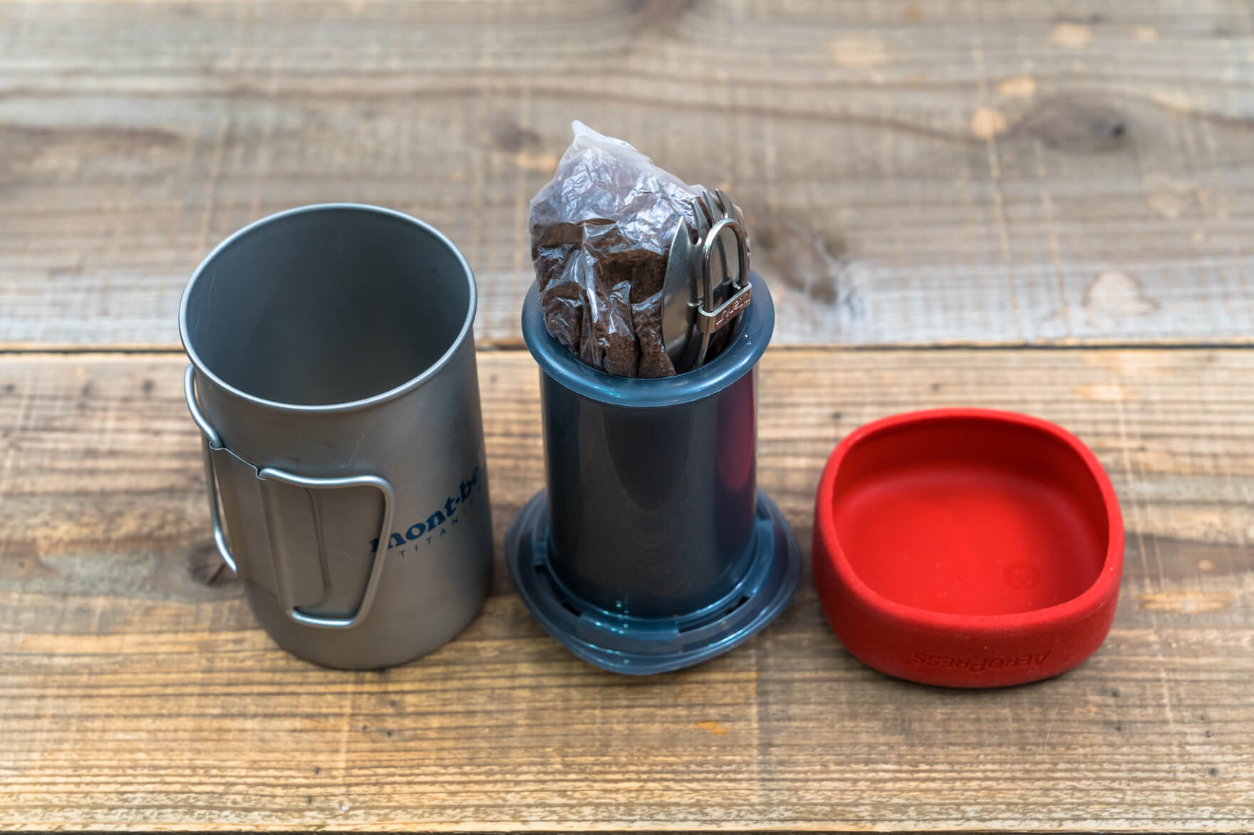 アウトドア×コーヒー好きにはたまらない、コンパクトサイズのコーヒー抽出器具「AeroPress Go」が素晴らしすぎる - Outdoor  Gearzine 