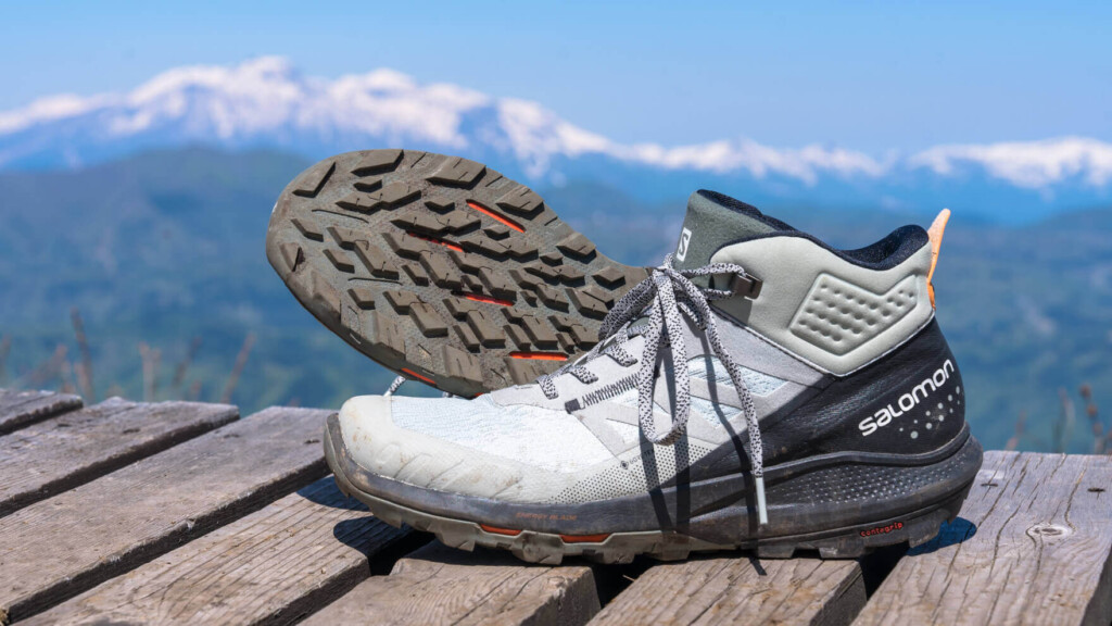 SALOMON OUTPULSE MID GORE-TEX レビュー：何にしてもこの見事な足なじみの良さよ。いつまでもどこまでも履いていたいと思わせてくれる軽量ハイキングブーツ