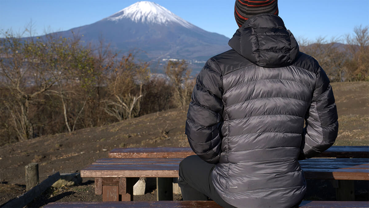 We&#39;ve selected from approximately 200 synthetic insulation models essential for autumn and winter outdoor activities, and we&#39;ve compiled the best models for each purpose and preference, along with tips on how to choose the right one.