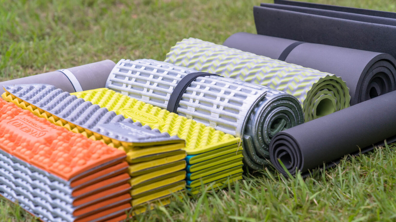 【忖度なしの自腹比較レビュー】クローズドセルタイプのスリーピングパッド・マットレスで片っ端から寝比べてみた Outdoor