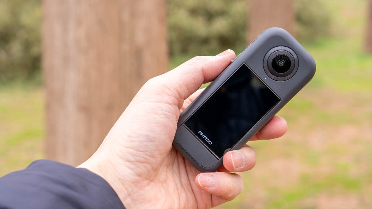 【実践レビュー】驚きの低価格を実現した5.7K360度カメラ「AKASO 360」はハードな登山にも対応できるか？「買い」と「妥協」の境界ラインを探る