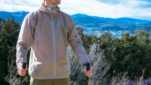 Rab Phantom Jacket レビュー：極限までの軽さを実現した超軽量レインウェアの金字塔がさらに使いやすくアップデート