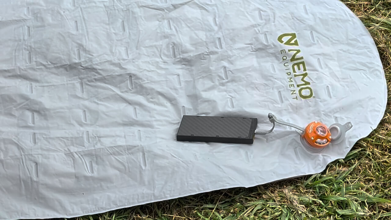 テント泊山行での新たな必需品。超軽量・高出力エアポンプ「AEROGOGO