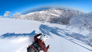 360度アクションカメラ Insta360 X3 で「まるでドローン」なスキー映像を撮るのが楽しすぎる【どうやって撮る？】